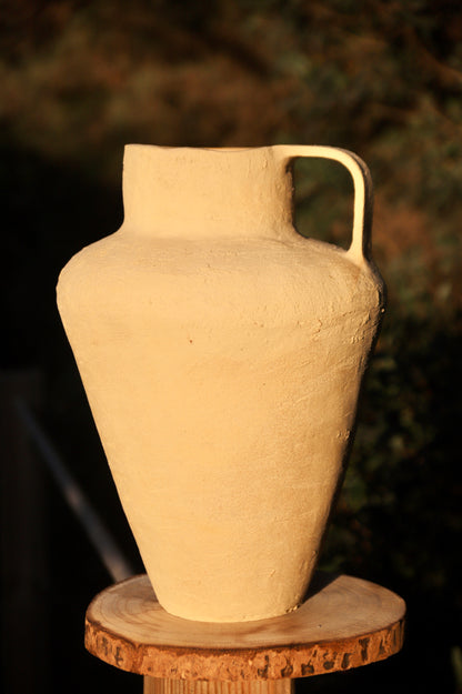 Crema Sicilia Stoneware Vase